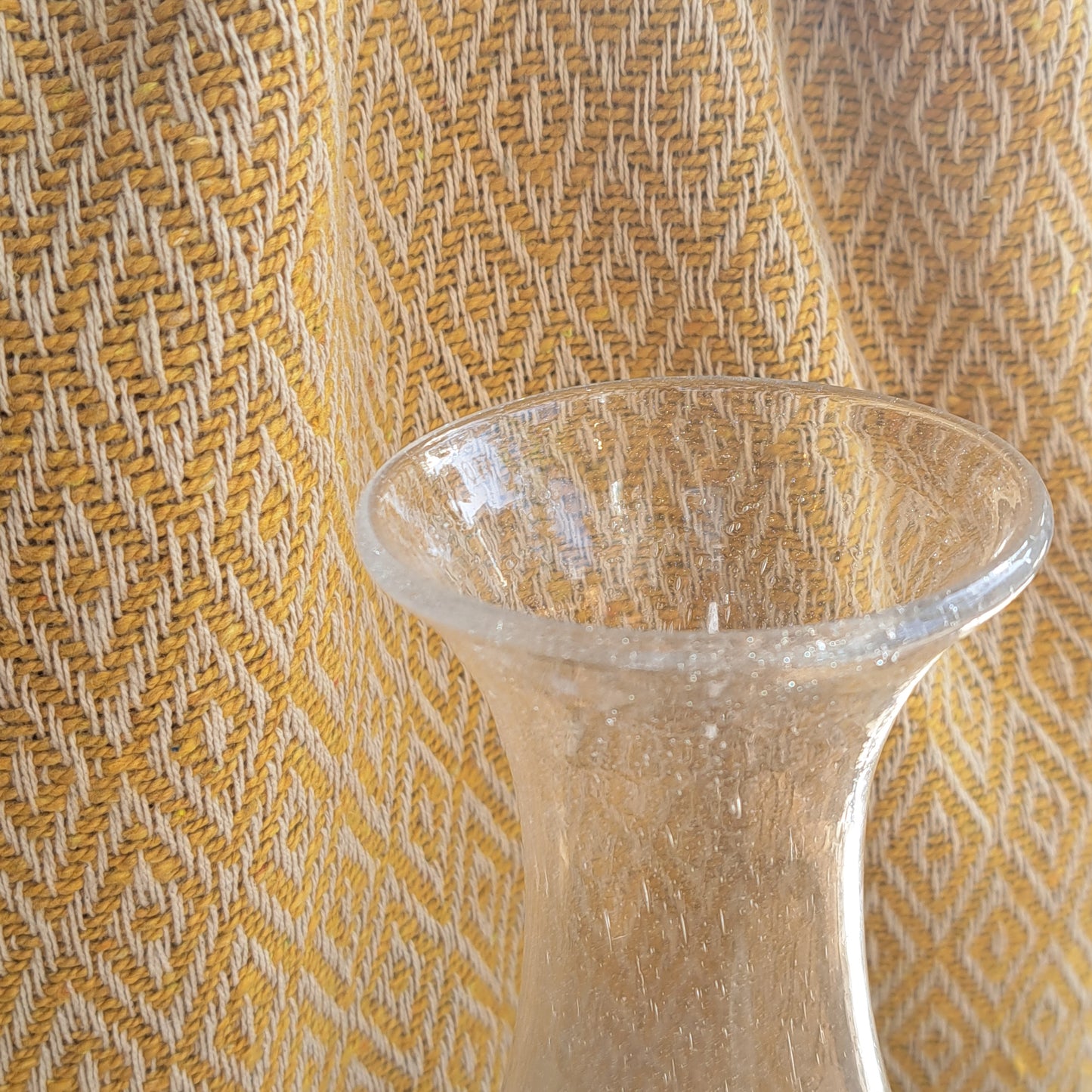 Pearl glass carafe