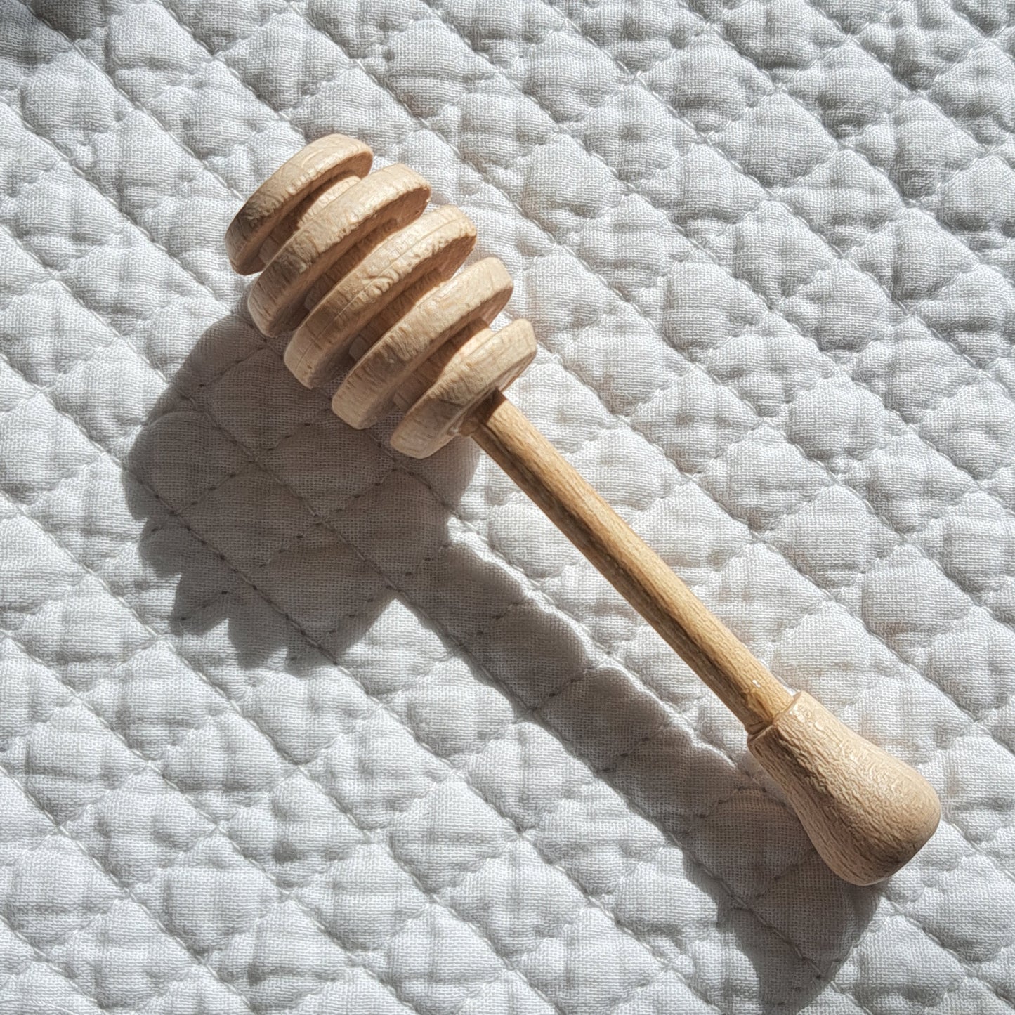 Wooden honey drizzler