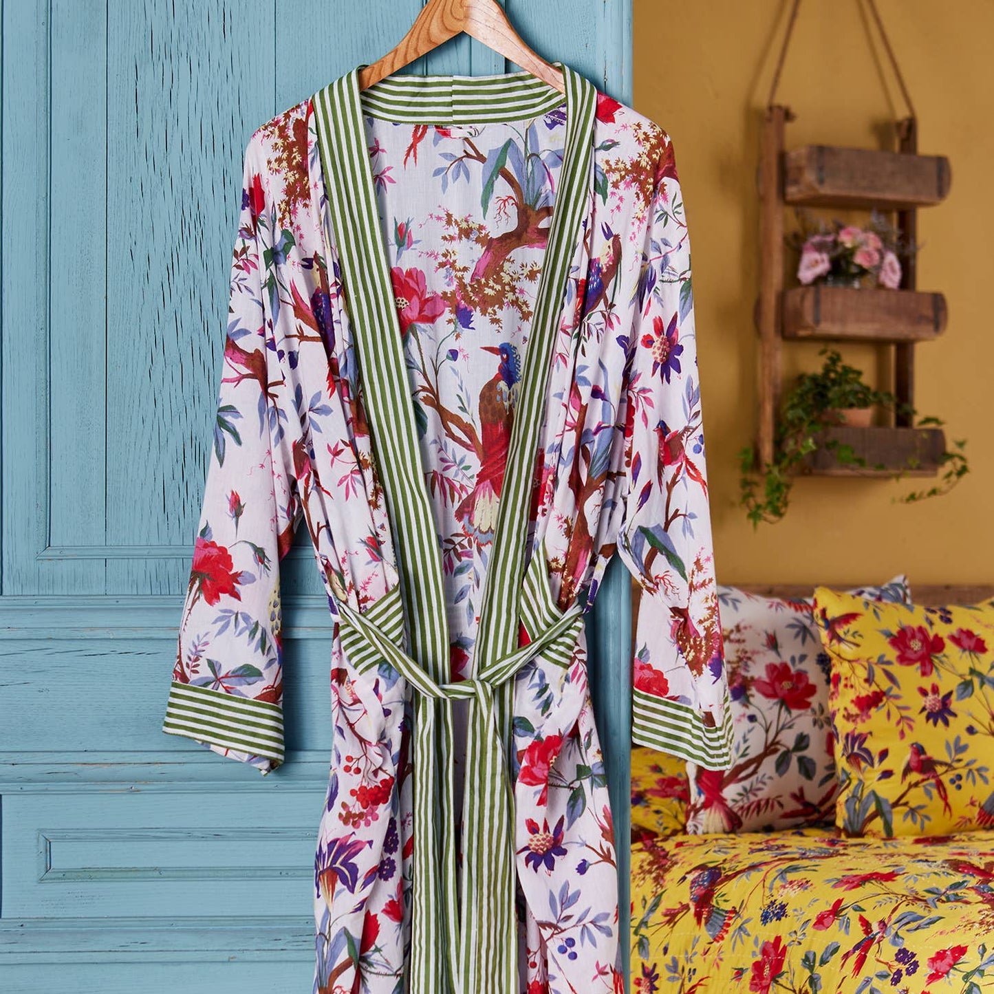 Bird of Paradise dressing gown - White