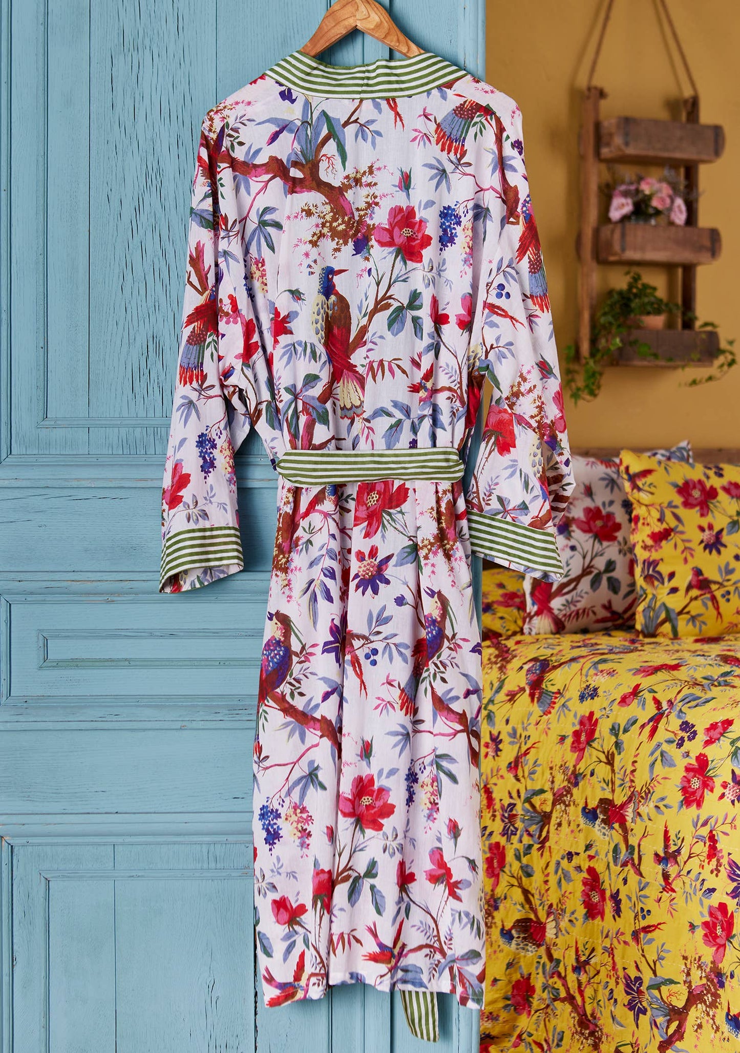 Bird of Paradise dressing gown - White