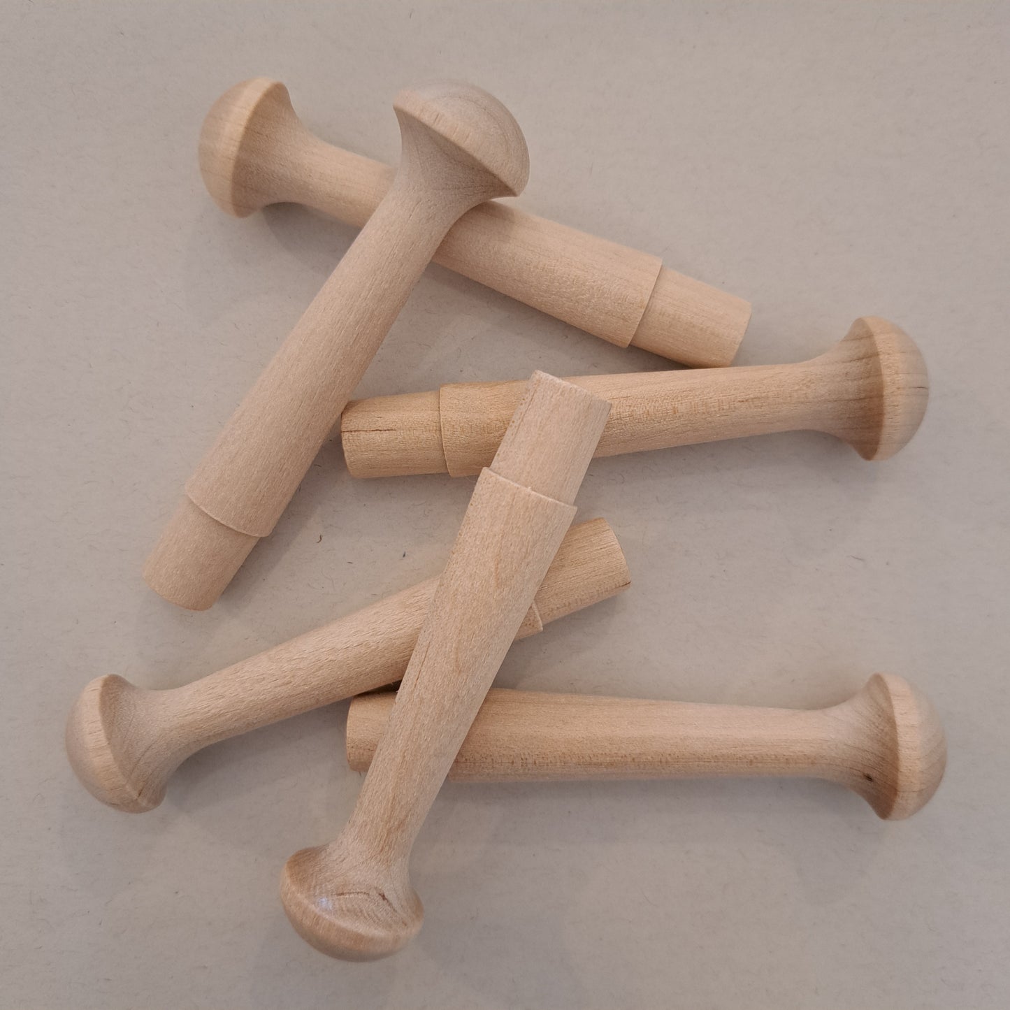 Shaker peg