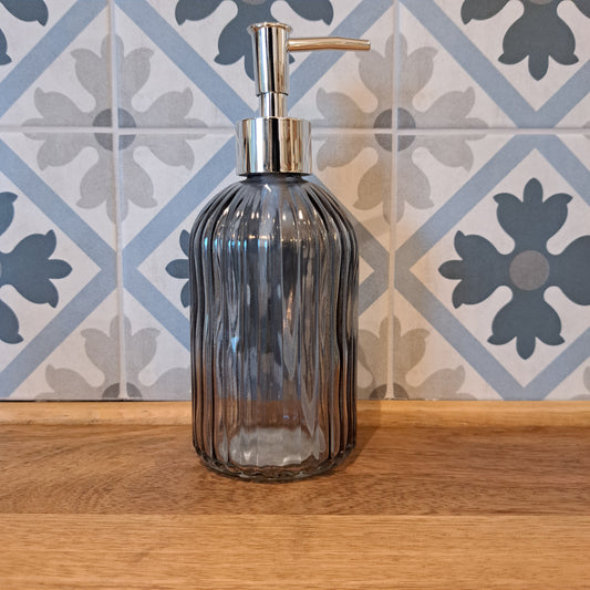 Pastel glass pump dispenser