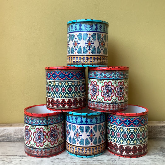 Colourful 10cm pot