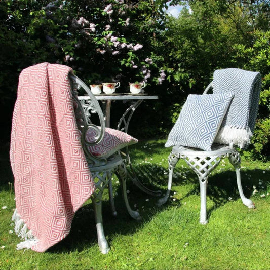 Woven diamond throw in blue