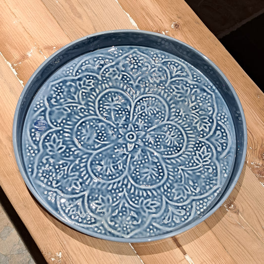 Round embossed tray