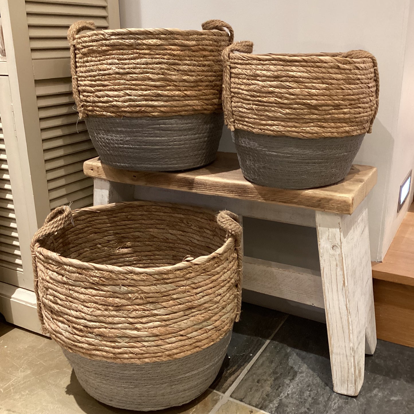 Natural basket with grey base