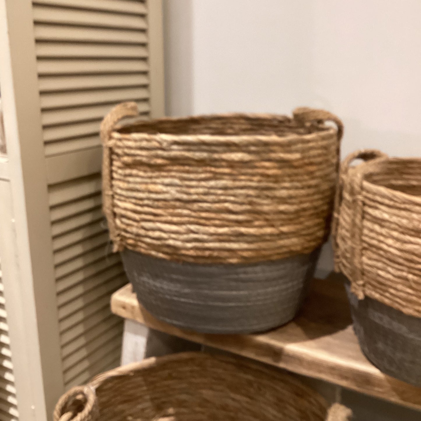 Natural basket with grey base