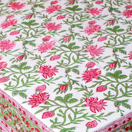 150 x 220cm pink and red tablecloth