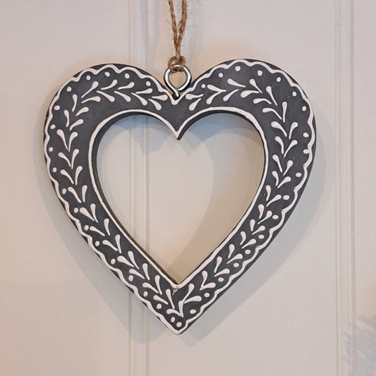Grey patterned heart